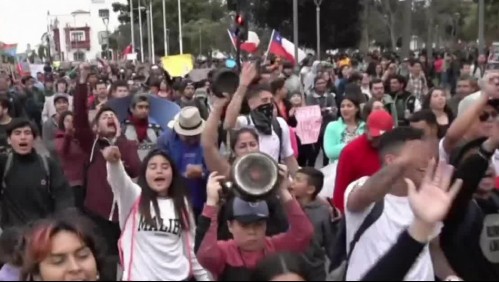 Generación 21: Radiografía a la juventud que cambió Chile