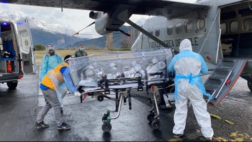 FACh traslada en cápsula de aislamiento a niño de 10 años con shock séptico