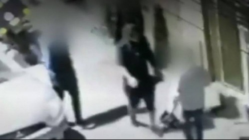 Repartidor de delivery golpea y atropella a adolescente de 14 años que intentó robarle su casco