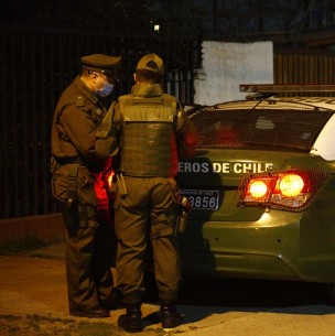 Mujer intenta huir con bebé de 5 meses en brazos para evitar detención Mujer intenta huir con bebé de 5 meses en brazos para evitar detención
