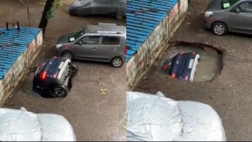 Video capta momento en que auto termina siendo completamente tragado por socavón