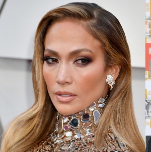 ¡Se confirma 'Bennifer'!: Captan a Jennifer Lopez y Ben Affleck dándose un apasionado beso ¡Se confirma 'Bennifer'!: Captan a Jennifer Lopez y Ben Affleck dándose un apasionado beso