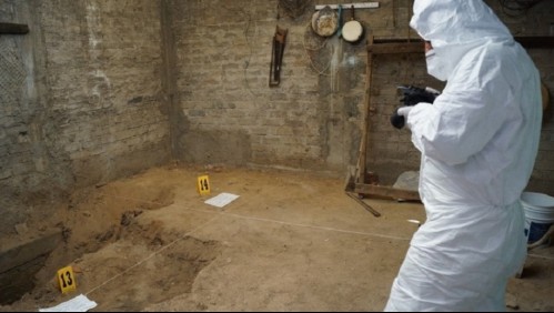 Asesino en serie de mujeres tenía más 3 mil restos de víctimas en el patio: las buscaba en bares