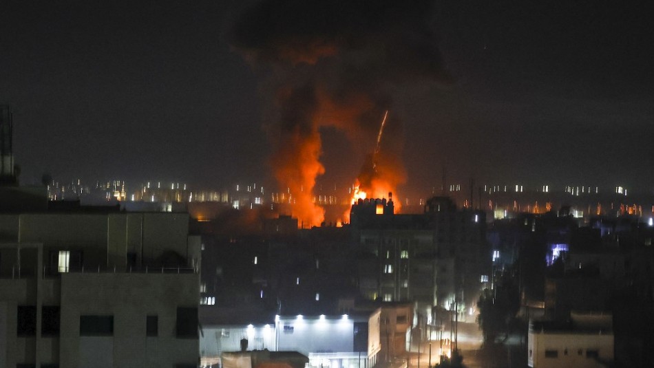 Israel lanza ataques aéreos en Gaza según informes de seguridad palestinas Israel lanza ataques aéreos en Gaza según informes de seguridad palestinas