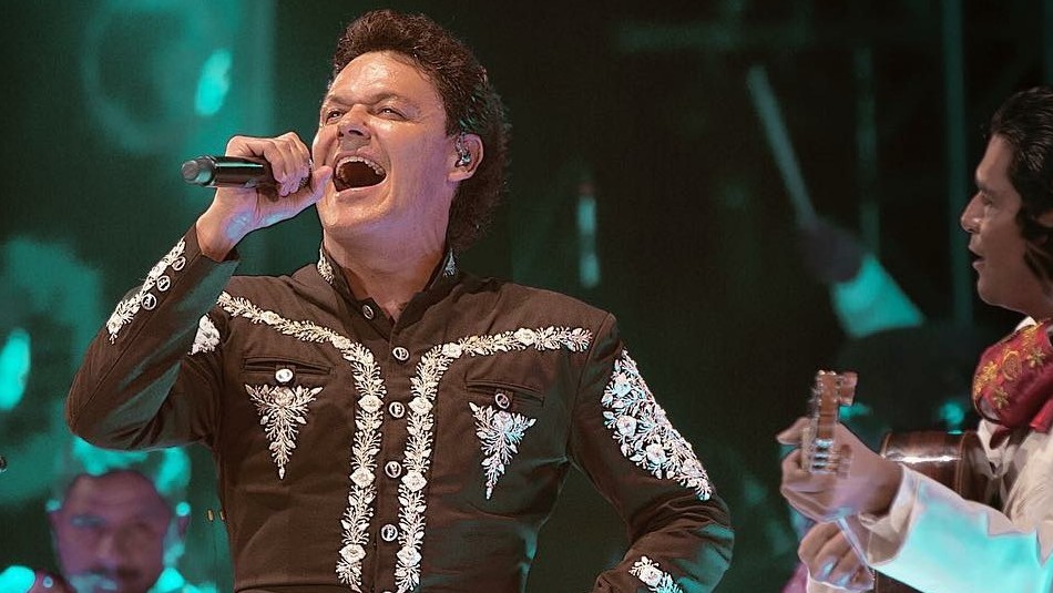 Pedro Fernández se acerca a sus 52 años y no le pasan factura: Sin canas y sin arrugas Pedro Fernández se acerca a sus 52 años y no le pasan factura: Sin canas y sin arrugas