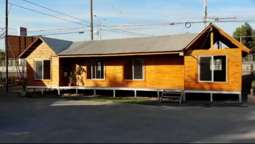 'Nos estafan con un sueño': Familias que compraron casas prefabricadas no reciben sus viviendas