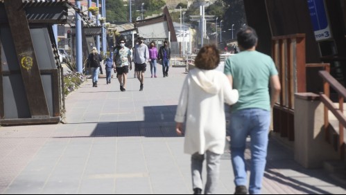 Fin de semana largo: Viñamarinos critican falta de cordón sanitario tras llegada de visitantes