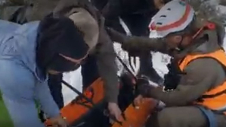 Deportista resultó herido tras sufrir caída en Cajón del Maipo: Fue rescatado por Carabineros Deportista resultó herido tras sufrir caída en Cajón del Maipo: Fue rescatado por Carabineros
