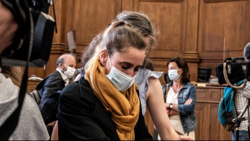 Mujer en Francia arriesga cadena perpetua por matar a hombre que abusó de ella durante 25 años