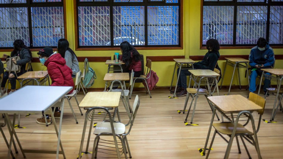 Retorno a clases: Figueroa anticipa que cambios a plan Paso a Paso tendrán noticias en educación