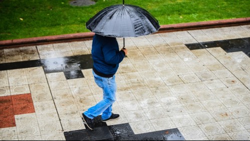 'Situación será algo preocupante': anuncian nuevas precipitaciones para el viernes en Santiago