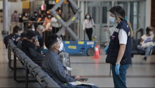 Aislamiento y sanciones: las nuevas restricciones para viajeros tras caso de variante Delta
