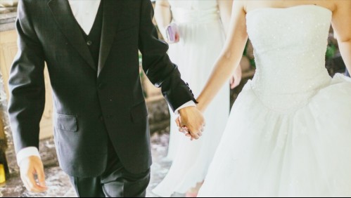 'Fui un idiota': novio pierde 250.000 dólares en boda falsa organizada por su prometida