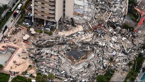 Familiar de expresidenta Bachelet entre los desaparecidos tras derrumbe de edificio en Miami
