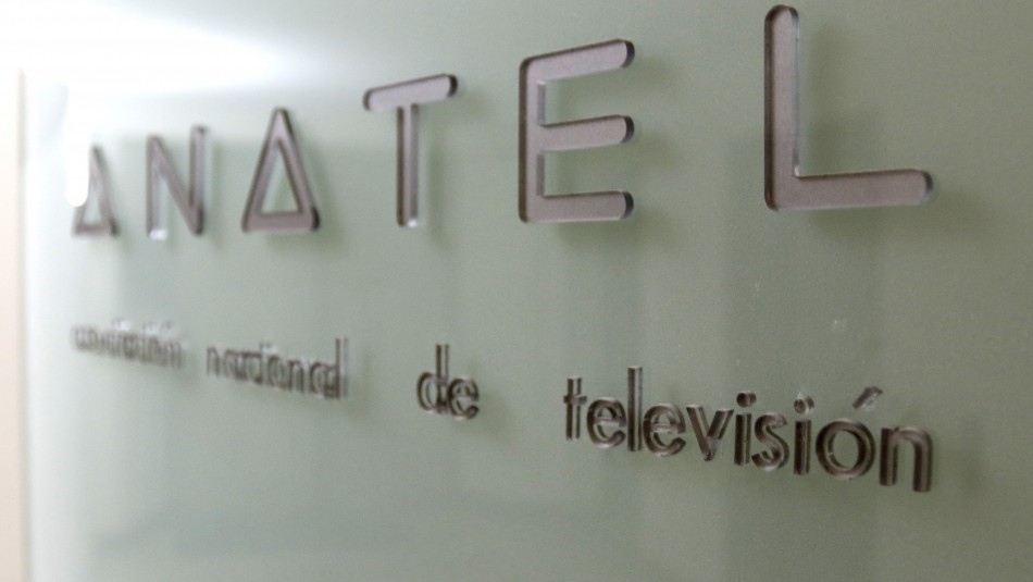 Anatel: La televisión chilena y la libertad de expresión Anatel: La televisión chilena y la libertad de expresión