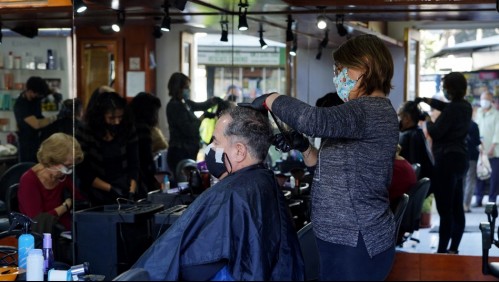 Anuncian subsidio de hasta $3 millones para peluquerías y permiso para funcionar en cuarentena