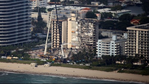 A 9 subió el número de muertos por derrumbe de edificio: Llegaron rescatistas de México e Israel