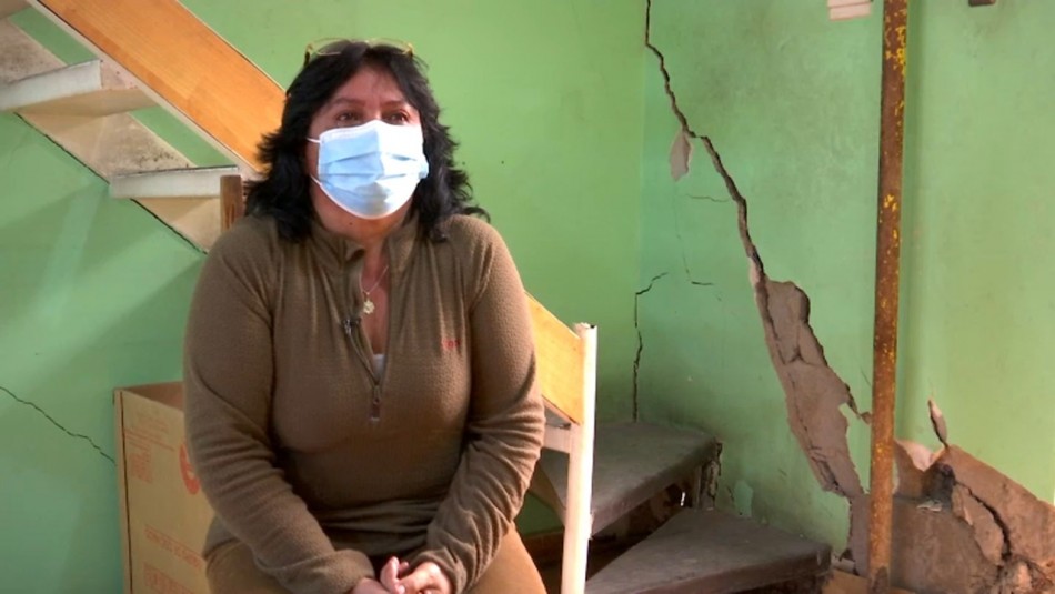 Familias exigen respuestas al Serviu por casas sociales mal construidas Familias exigen respuestas al Serviu por casas sociales mal construidas