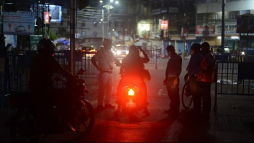 Lo invitan a una fiesta para asesinarlo e intentan pasar su muerte como causada por coronavirus