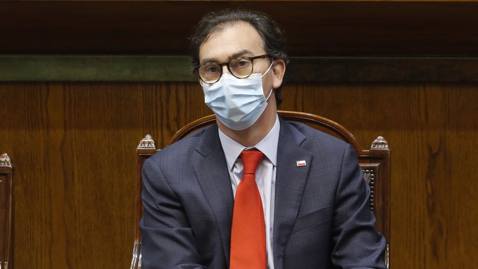 ministro-raul-figueroa-se-refiere-a-posible-acusacion-constitucional Figueroa y posible acusación: Desvía esfuerzo y tiempo, eso termina en desmedro de los niños