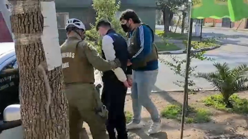 Detienen a hombre condenado por asaltar y quemar a compañero de trabajo Detienen a hombre condenado por asaltar y quemar a compañero de trabajo