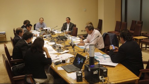 Comisión del Senado revisó proyecto de indulto a detenidos en estallido social