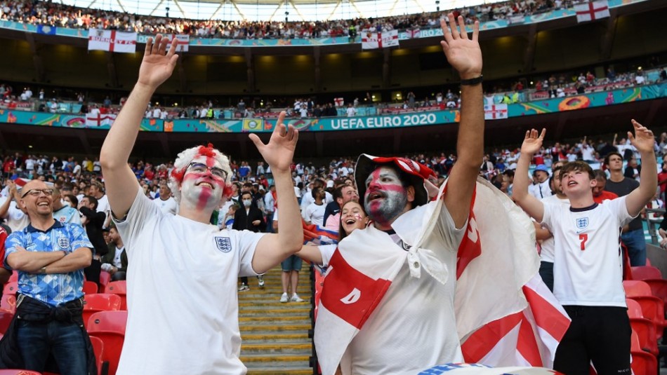 El fútbol propicia más Covid-19 entre hombre que mujeres según estudio británico El fútbol propicia más Covid-19 entre hombre que mujeres según estudio británico