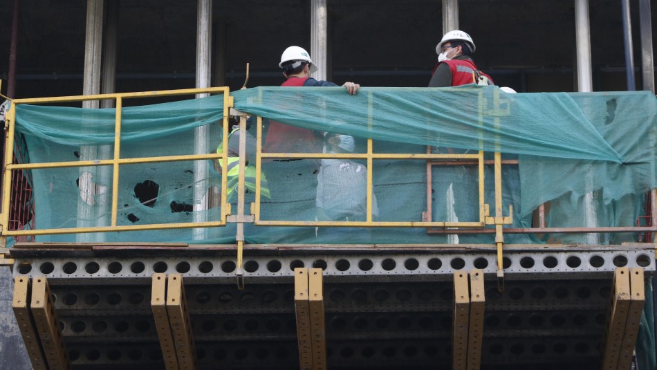 Diputados RN y UDI impulsan proyecto de contrato laboral por hora: Diputados RN y UDI impulsan proyecto de contrato laboral por hora: