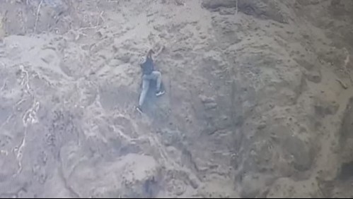 Hombre que robó celular trató de escapar escalando el lado más escarpado del Morro de Arica