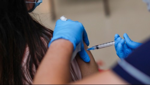 Estudio de OMS revela vínculo 'probable' entre problemas cardiacos y algunas vacunas anticovid