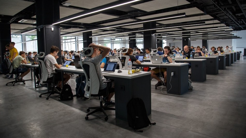 Alertan que la automatización y el coronavirus están desplazando empleos Alertan que la automatización y el coronavirus están desplazando empleos
