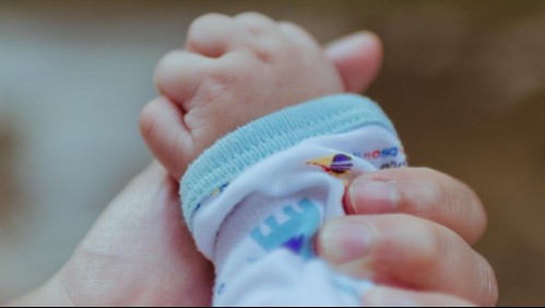 Médico y enfermera serán formalizados por muerte de lactante en Clínica Alemana en 2018