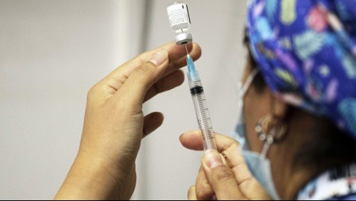 Tercera dosis de vacuna anticovid: Ministro Paris confirma que se implementará 'a la brevedad'