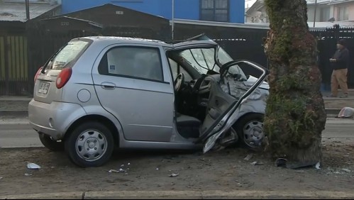 Ladrones quedan en riesgo vital tras chocar auto recién sustraído en Maipú