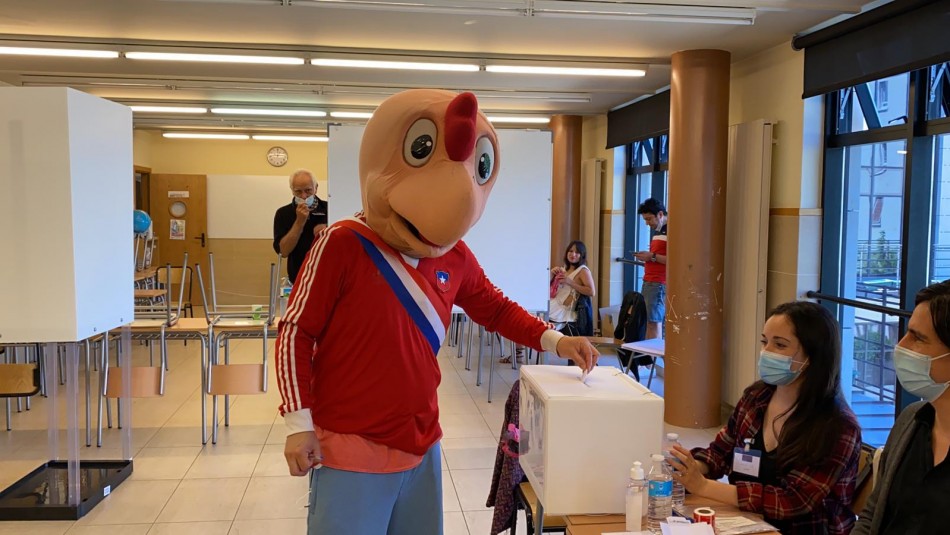 Condorito votó en Francia desatando la Condorito votó en Francia desatando la