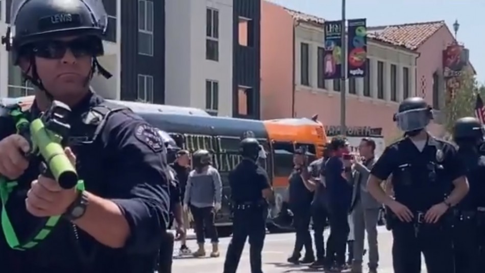 Policía disparó a quemarropa a manifestante en protesta LGBTQ+ en Estados Unidos Policía disparó a quemarropa a manifestante en protesta LGBTQ+ en Estados Unidos