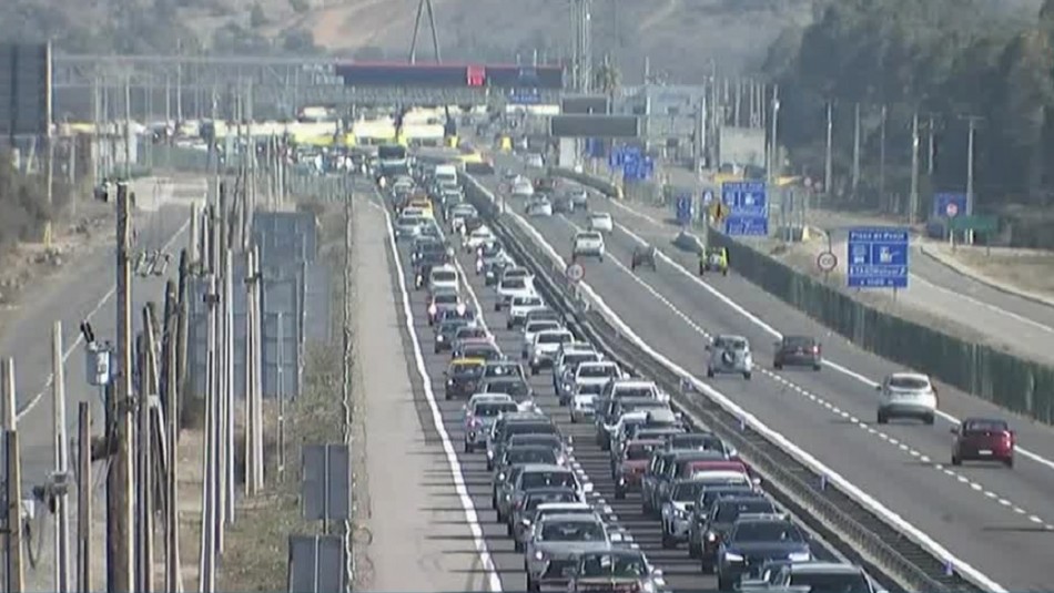 Balance carreteras: Más de 285 mil vehículos abandonaron la capital y hubo tacos en el retorno Balance carreteras: Más de 285 mil vehículos abandonaron la capital y hubo tacos en el retorno