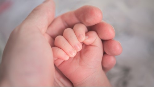 'Estaba frío': Madre lleva a su pequeño hijo al hospital y es acusada de matarlo a golpes