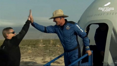 Nave New Shepard de Jeff Bezos consigue breve pero exitoso viaje al espacio