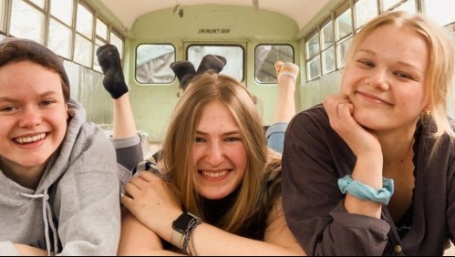 Descubrieron que salían con el mismo hombre, lo dejaron y ahora viajan juntas por EEUU