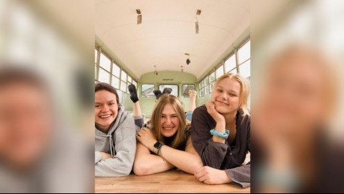 Tres mujeres descubren que tenían el mismo novio: Lo abandonan y se van de viaje juntas