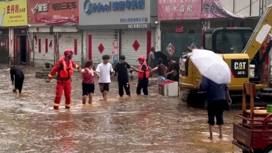 Lluvias torrenciales en China cobra la vida de 12 personas: Represa podría romperse Lluvias torrenciales en China cobra la vida de 12 personas: Represa podría romperse