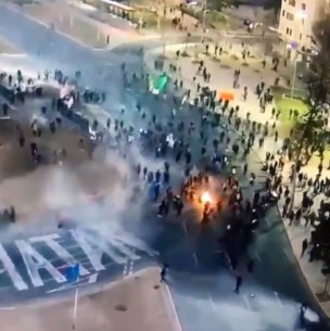 Incidentes Plaza Italia: Cortes de tránsito, cierre de estación de Metro y actuar de Carabineros Incidentes Plaza Italia: Cortes de tránsito, cierre de estación de Metro y actuar de Carabineros
