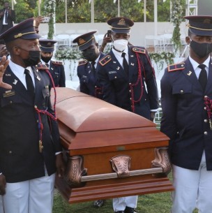 Haití despide al asesinado Presidente Jovenel Moise en medio de disparos y violencia Haití despide al asesinado Presidente Jovenel Moise en medio de disparos y violencia