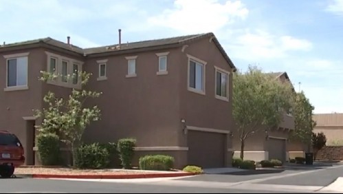 Trabajadora de servicios familiares ahoga a sus dos hijos en las bañeras de su casa