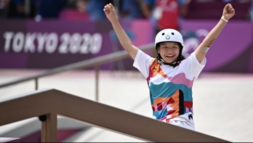 Japonesa de solo 13 años gana la medalla de oro en skateboarding