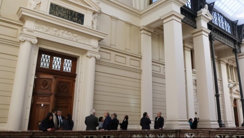 Abogado de la Corte Suprema es detenido tras realizar rayados en Valparaíso