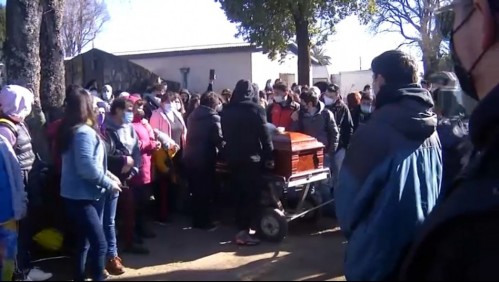 Funeral de Claudio 'El Gitano' Valdés: cientos de personas llegan a despedirlo