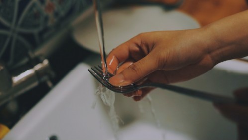 Menor denuncia a su padre por 'trabajo infantil ilegal' porque lo mandó a limpiar la casa