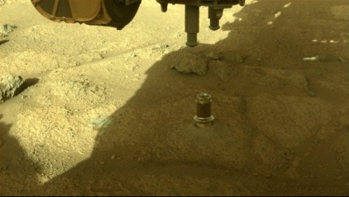 Objeto metálico en roca de Marte llamó la atención tras foto tomada por la NASA